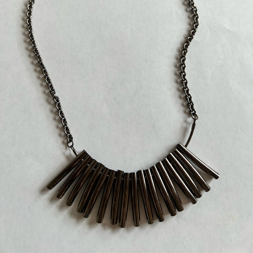 Funky metal “noodle” chunky necklace